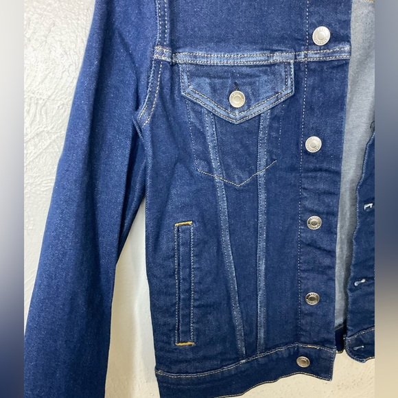 Free Assembly Women’s Denim Jacket - Picture 4 of 9